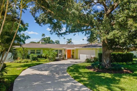 Villa ou maison à Belleair, Floride 3 chambres, 231.05 m2 № 2420563