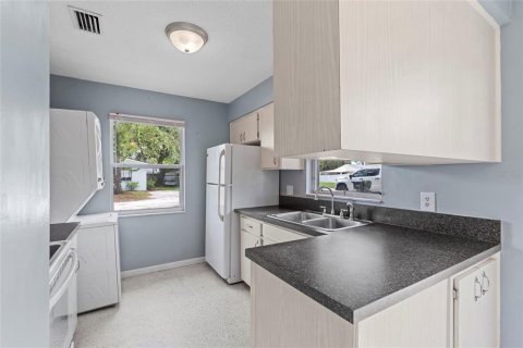 Duplex à vendre à Largo, Floride: 4 chambres, 175.31 m2 № 1848112 - photo 5