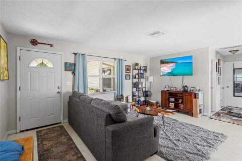 Duplex à vendre à Largo, Floride: 4 chambres, 175.31 m2 № 1848112 - photo 10