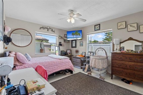 Duplex à vendre à Largo, Floride: 4 chambres, 175.31 m2 № 1848112 - photo 14