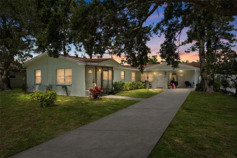 Duplex à vendre à Largo, Floride: 4 chambres, 175.31 m2 № 1848112 - photo 2