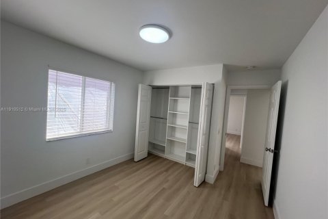 Casa en alquiler en Weston, Florida, 3 dormitorios, 131.92 m2 № 1966936 - foto 19