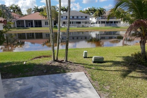 Casa en alquiler en Weston, Florida, 3 dormitorios, 131.92 m2 № 1966936 - foto 5