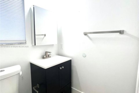 Casa en alquiler en Weston, Florida, 3 dormitorios, 131.92 m2 № 1966936 - foto 21