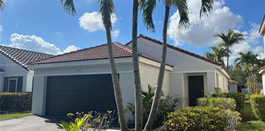 Casa en Weston, Florida 3 dormitorios, 131.92 m2 № 1966936