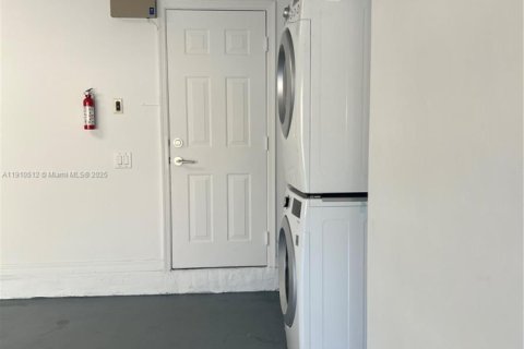 Casa en alquiler en Weston, Florida, 3 dormitorios, 131.92 m2 № 1966936 - foto 26