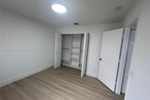 Casa en alquiler en Weston, Florida, 3 dormitorios, 131.92 m2 № 1966936 - foto 20