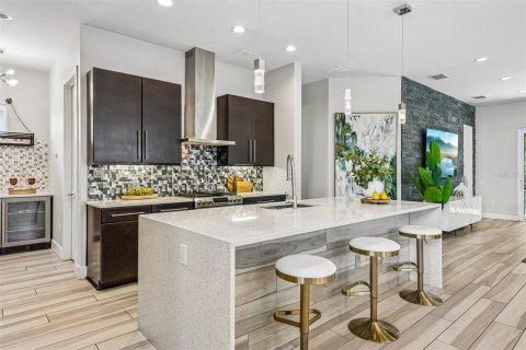 Casa en venta en Tampa, Florida, 4 dormitorios, 287.9 m2 № 2383511 - foto 19