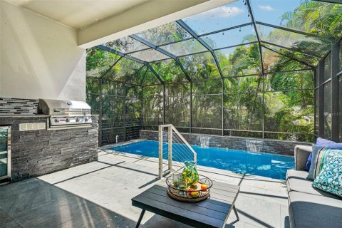 Casa en venta en Tampa, Florida, 4 dormitorios, 287.9 m2 № 2383511 - foto 2
