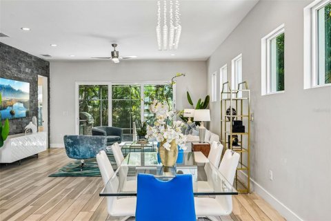 Casa en venta en Tampa, Florida, 4 dormitorios, 287.9 m2 № 2383511 - foto 6