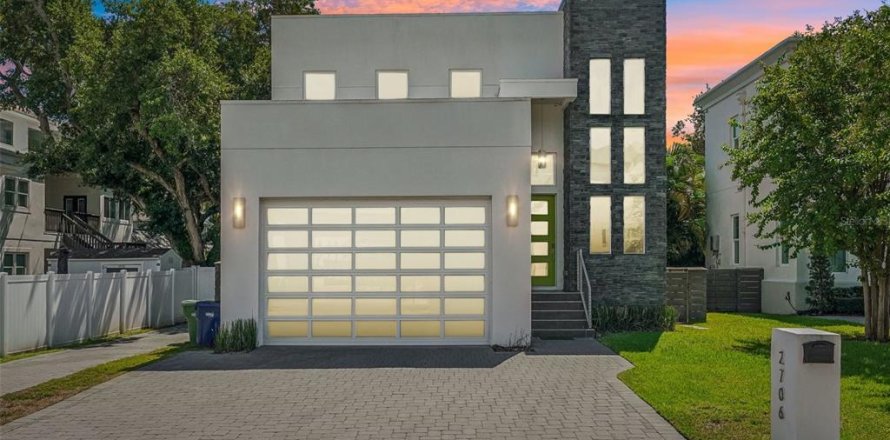 Casa en Tampa, Florida 4 dormitorios, 287.9 m2 № 2383511
