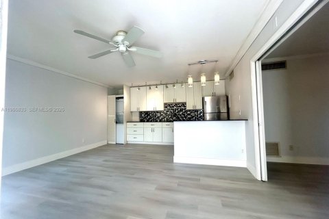 Condo in West Palm Beach, Florida, 1 bedroom  № 2052854 - photo 21