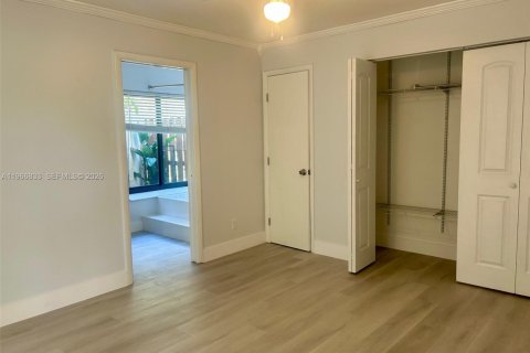 Condo in West Palm Beach, Florida, 1 bedroom  № 2052854 - photo 12