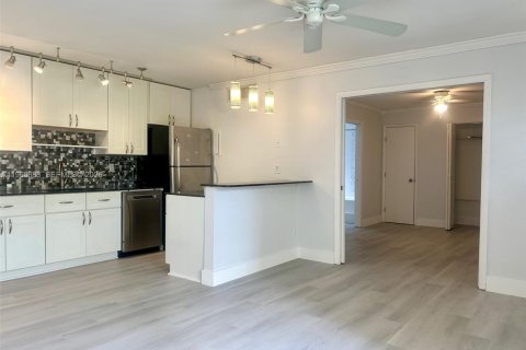 Condo in West Palm Beach, Florida, 1 bedroom  № 2052854 - photo 9