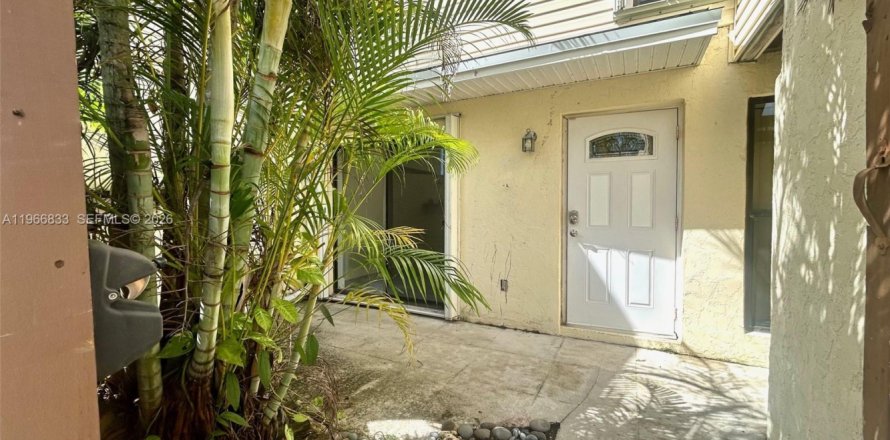 Condo in West Palm Beach, Florida, 1 bedroom  № 2052854