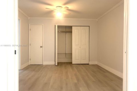 Condo in West Palm Beach, Florida, 1 bedroom  № 2052854 - photo 11