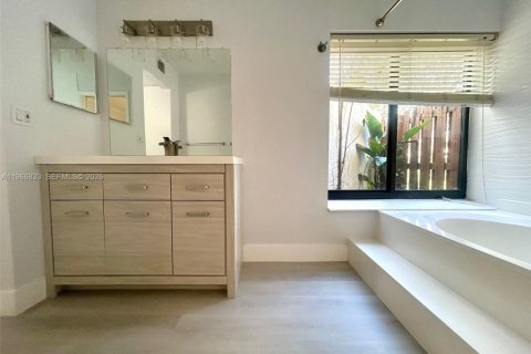 Condo in West Palm Beach, Florida, 1 bedroom  № 2052854 - photo 15