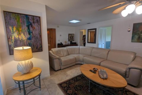 Villa ou maison à louer à Sarasota, Floride: 3 chambres, 194.91 m2 № 2125964 - photo 5