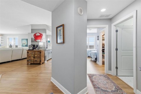Condo in Clearwater, Florida, 2 bedrooms  № 2379274 - photo 4