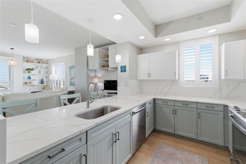 Condo in Clearwater, Florida, 2 bedrooms  № 2379274 - photo 10