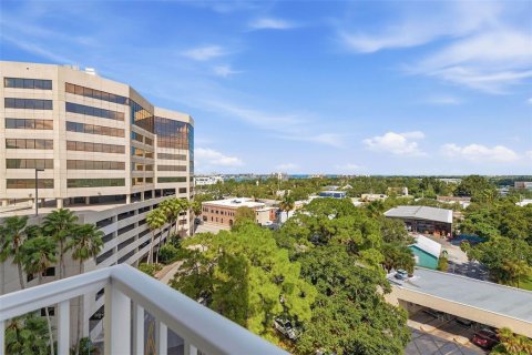 Condo in Clearwater, Florida, 2 bedrooms  № 2379274 - photo 9