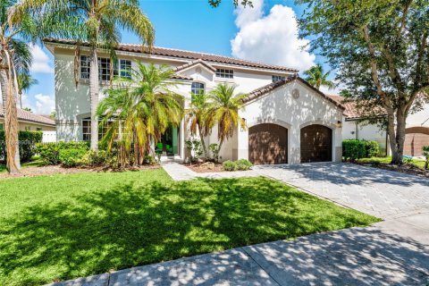House in Weston, Florida 5 bedrooms, 239.5 sq.m. № 1802680 - photo 2