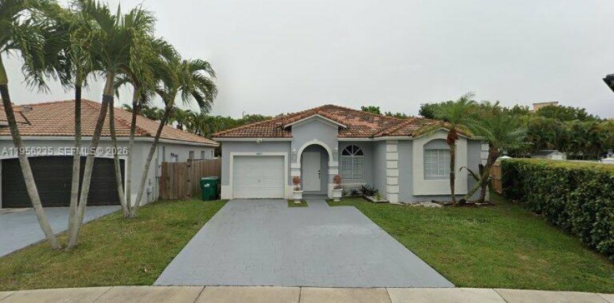 Villa ou maison à Miami, Floride 4 chambres, 146.51 m2 № 2011916