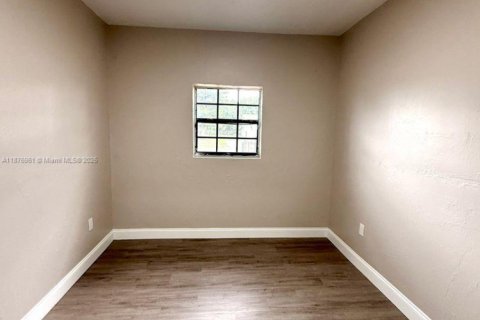 Casa en venta en Miami Gardens, Florida, 3 dormitorios, 191.19 m2 № 1923770 - foto 15