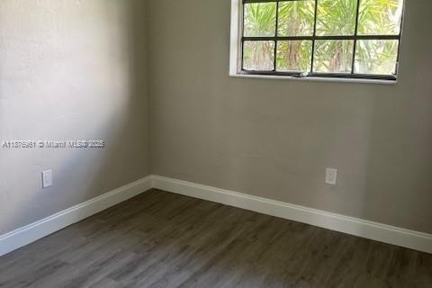Casa en venta en Miami Gardens, Florida, 3 dormitorios, 191.19 m2 № 1923770 - foto 10