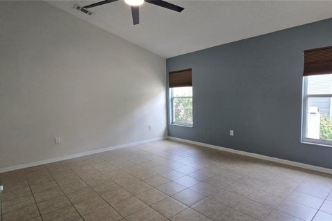 House in Winter Garden, Florida 4 bedrooms, 173.45 sq.m. № 2104493 - photo 15