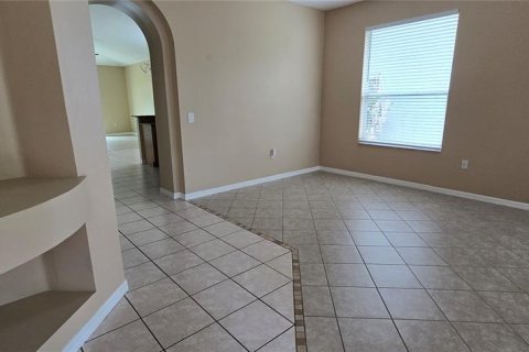 House in Winter Garden, Florida 4 bedrooms, 173.45 sq.m. № 2104493 - photo 4