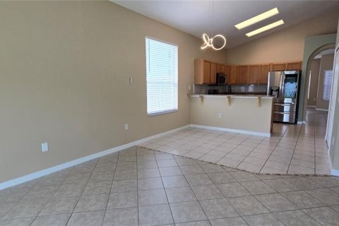 House in Winter Garden, Florida 4 bedrooms, 173.45 sq.m. № 2104493 - photo 12