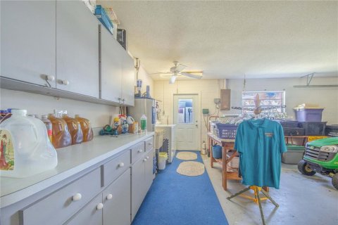 House in Haines City, Florida 2 bedrooms, 152.17 sq.m. № 2166642 - photo 2
