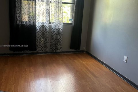 Copropriété à vendre à Miami, Floride: 3 chambres, 134.8 m2 № 1972624 - photo 12