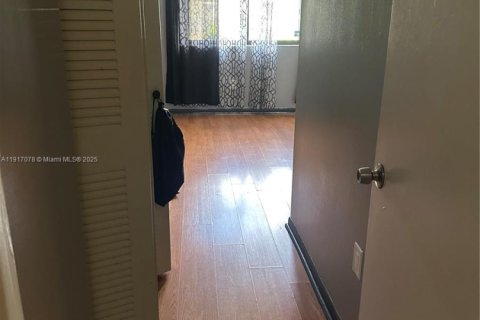 Copropriété à vendre à Miami, Floride: 3 chambres, 134.8 m2 № 1972624 - photo 13