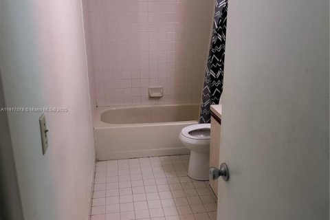 Copropriété à vendre à Miami, Floride: 3 chambres, 134.8 m2 № 1972624 - photo 8