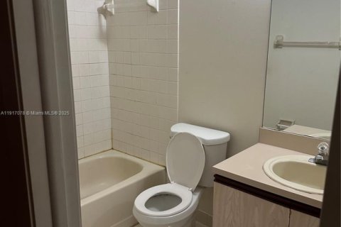 Copropriété à vendre à Miami, Floride: 3 chambres, 134.8 m2 № 1972624 - photo 9