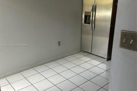 Copropriété à vendre à Miami, Floride: 3 chambres, 134.8 m2 № 1972624 - photo 4