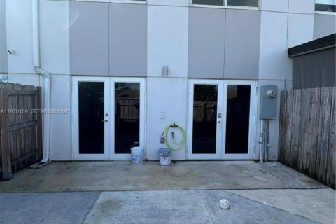 Adosado en Homestead, Florida 4 dormitorios, 142.6 m2 № 2030891