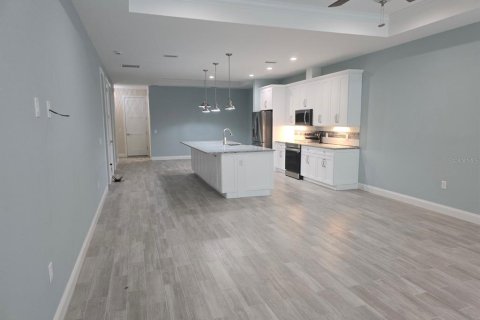 Снять в аренду квартиру в Палм-Кост, Флорида 5 комнат, 161.93м2, № 2110065 - фото 2