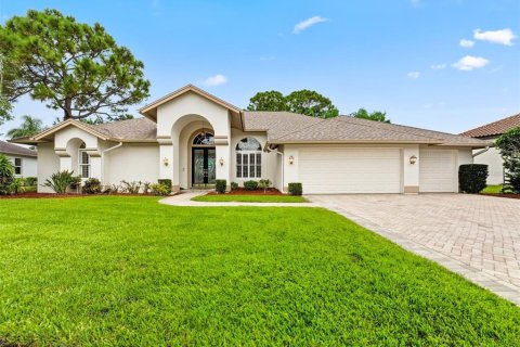 Villa ou maison à vendre à Odessa, Floride: 4 chambres, 261.52 m2 № 1905553 - photo 1