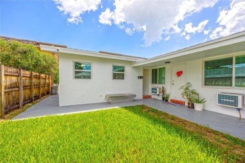 Appartement à louer à Hallandale Beach, Floride: 1 chambre, 65.03 m2 № 1939294 - photo 18