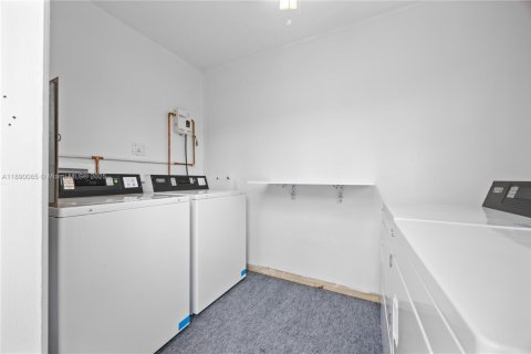 Appartement à louer à Hallandale Beach, Floride: 1 chambre, 65.03 m2 № 1939294 - photo 14