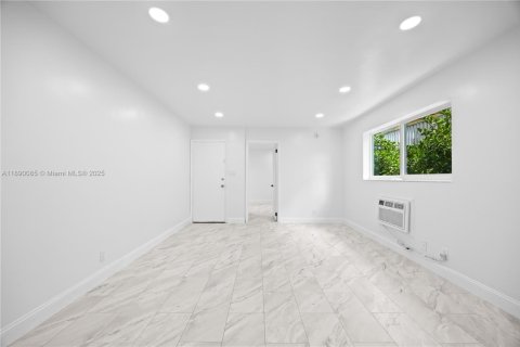 Appartement à louer à Hallandale Beach, Floride: 1 chambre, 65.03 m2 № 1939294 - photo 1