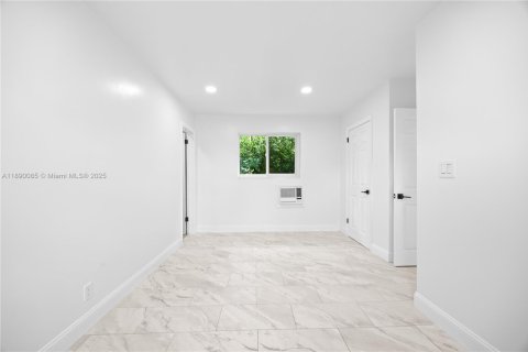Appartement à louer à Hallandale Beach, Floride: 1 chambre, 65.03 m2 № 1939294 - photo 8