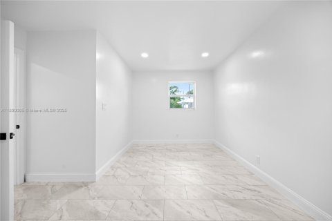 Appartement à louer à Hallandale Beach, Floride: 1 chambre, 65.03 m2 № 1939294 - photo 7