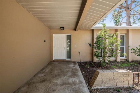 Casa en venta en Sarasota, Florida, 3 dormitorios, 149.94 m2 № 2105034 - foto 2