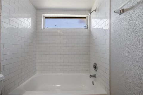 Casa en venta en Sarasota, Florida, 3 dormitorios, 149.94 m2 № 2105034 - foto 28