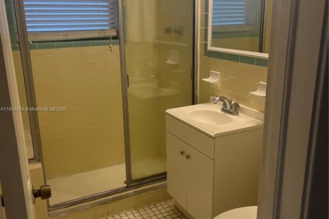 Condominio en alquiler en Miami Beach, Florida, 2 dormitorios, 107.58 m2 № 2088475 - foto 13