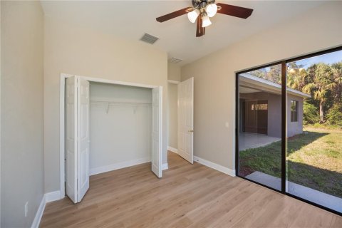 House in North Port, Florida 3 bedrooms, 199 sq.m. № 1514682 - photo 24